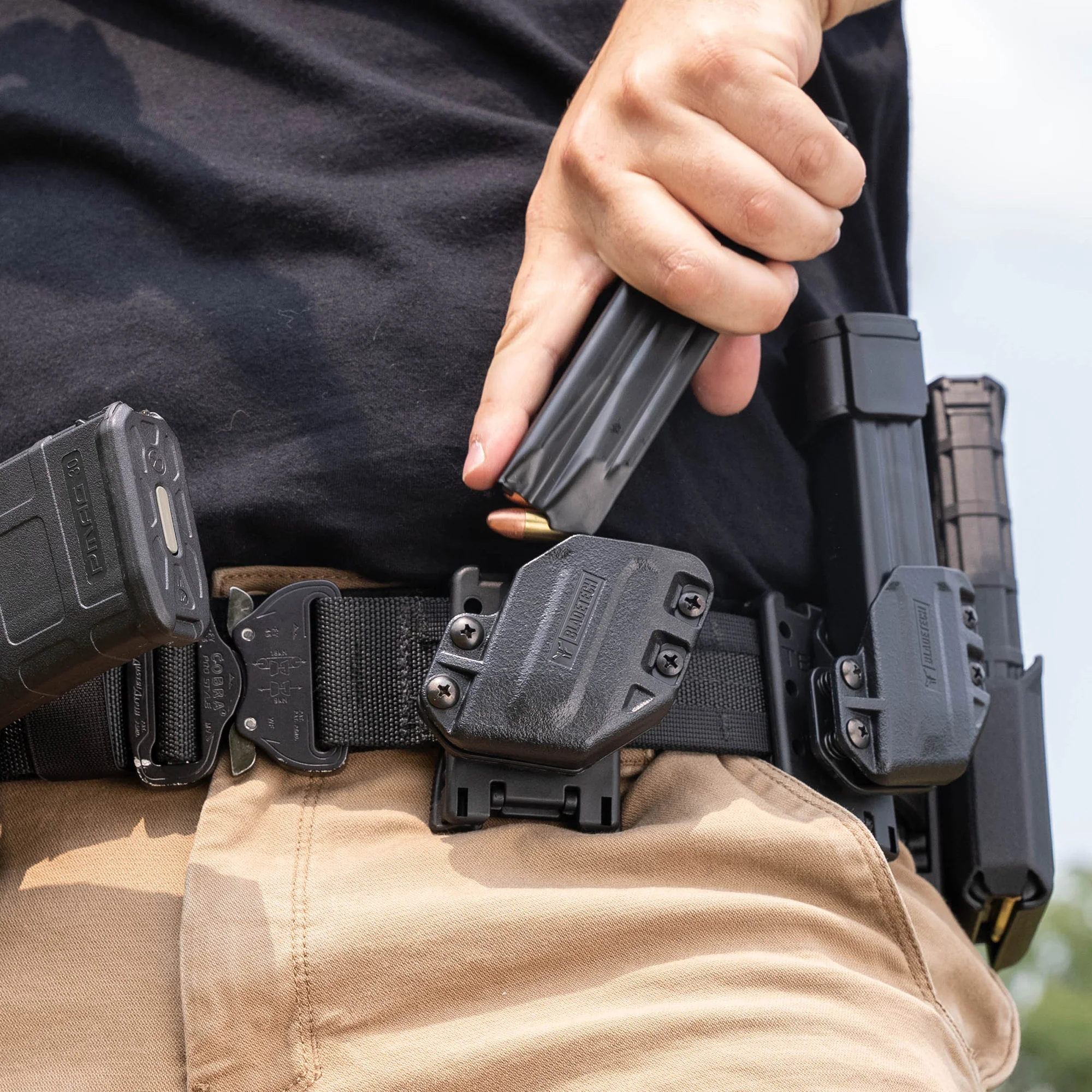 Velocity OWB Multi-Fit Mag Pouch - Image 3